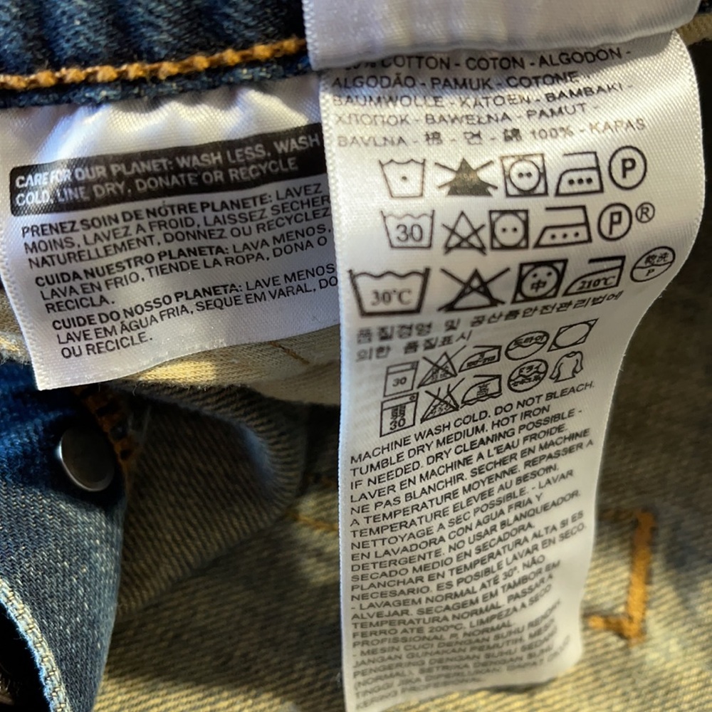 Levi’s 501 Button Fly Dark Wash Jeans - Picture 10 of 11